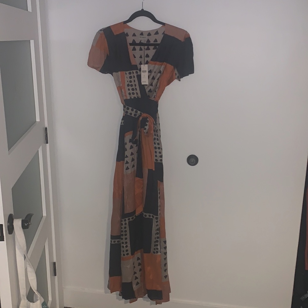 The Odells wrap maxi dress - Picture 4 of 5